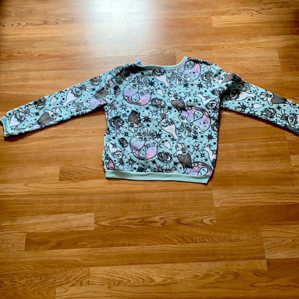 Light blue troll sweater, size m